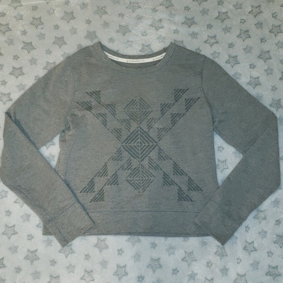 3/$20 Tom's Gray Sweatshirt Size Large - Picture 1 of 3